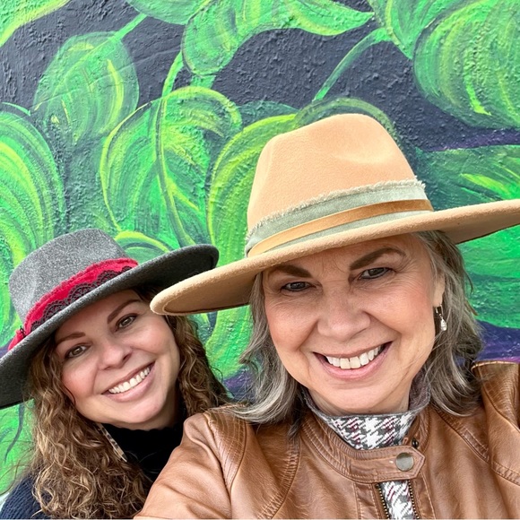 Meet your Posher :-) - Picture 16 of 17